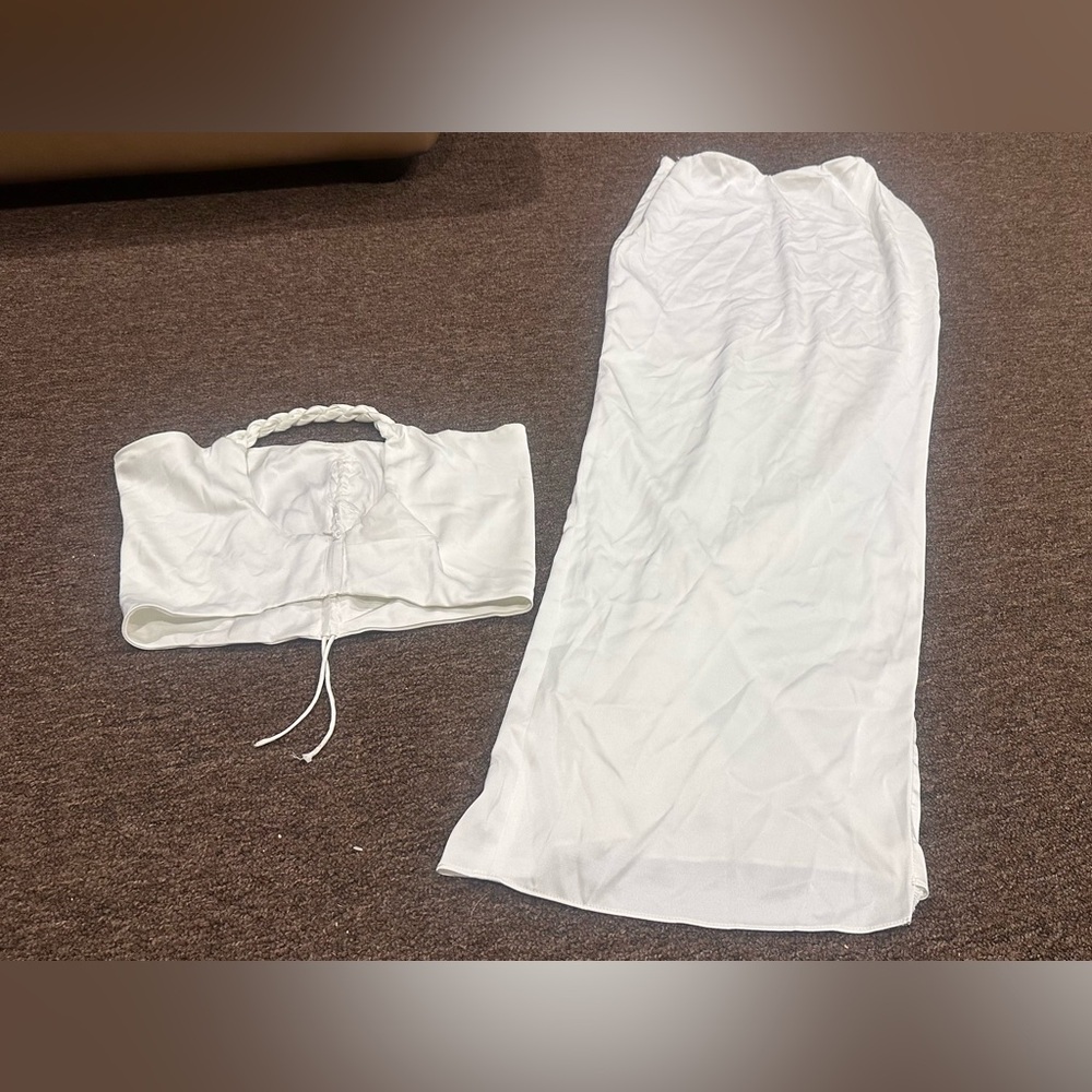 Oh Polly Elegant White Satin Set Skirt Top 2pc EUC Womens Sz 2